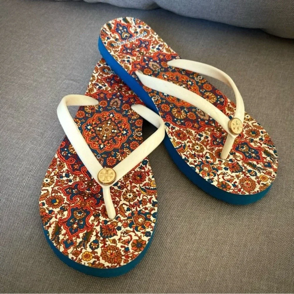🌺 Tory Burch Medallion Flip Flop Sandals | Boho Luxe Resort Style 🌺